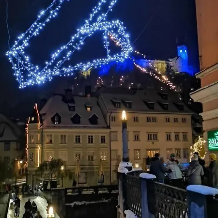 Апартаменты Riverbank In Centre!